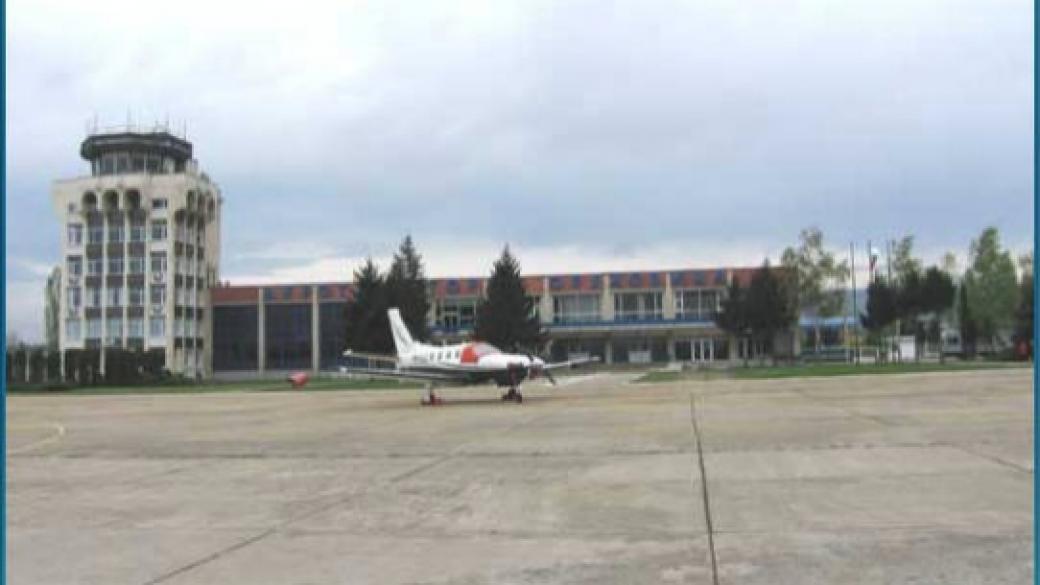 Концесионерът на летището в Горна Оряховица иска да удължи пистата