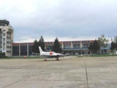 Концесионерът на летището в Горна Оряховица иска да удължи пистата