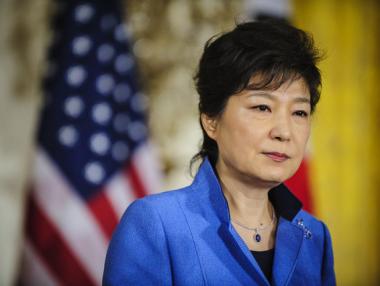 Отстраниха от власт президента на Южна Корея