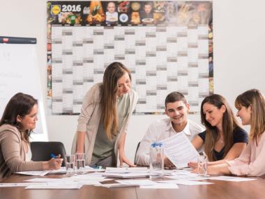 LIDL стартира платена стажантска програма