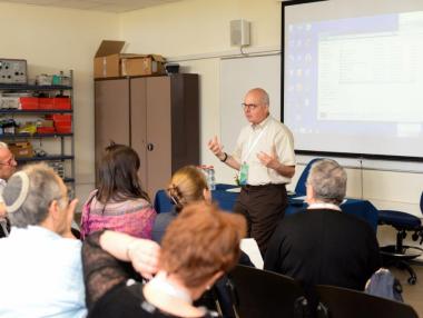 Ричард Люис: България трябва да влезе в еврозоната, ако е готова