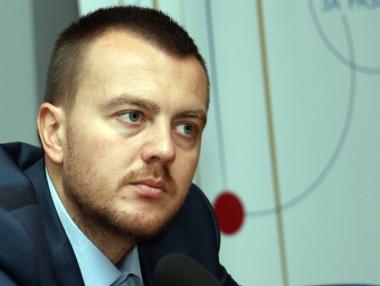 Плосък данък и тежест върху труда