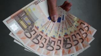 Полша отлага еврото с поне 10 години