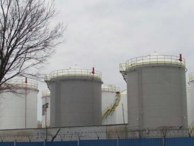 24 часа: Затворената „Полисан“ е добавяла сяра, за да продава по-евтин дизел