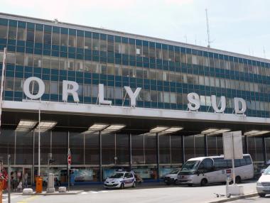 Евакуираха летище „Орли“ в Париж, има жертва