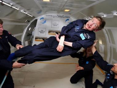 Стивън Хокинг става космически турист