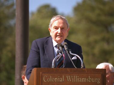 Почина най-възрастният милиардер в света