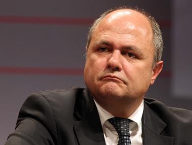 Вътрешният министър на Франция подаде оставка