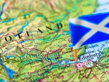 Шотландският парламент гласува за провеждането на референдум за независимост