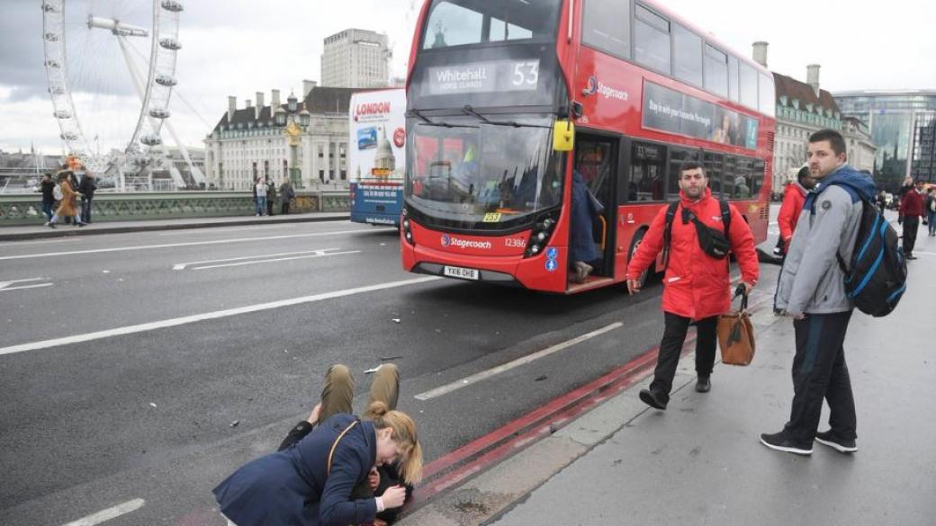 Четири са вече жертвите на терора в Лондон, включително нападателят