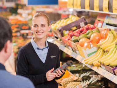 Lidl увеличава заплатите в София