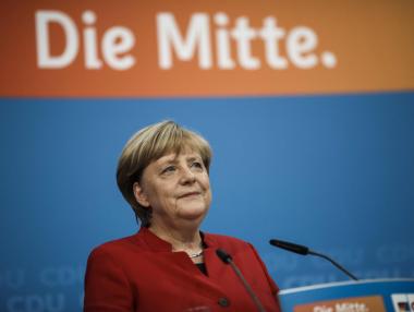 Партията на Меркел печели ключови избори в Германия