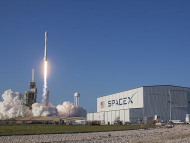 SpaceX изстреля спътник с използвана ракета-носител