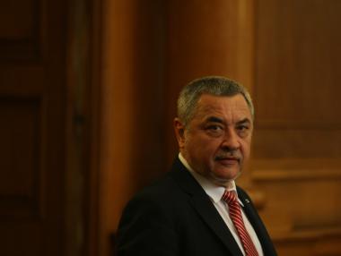 Валери Симеонов: Мнозинство между ГЕРБ и Патриотите ще бъде крехко