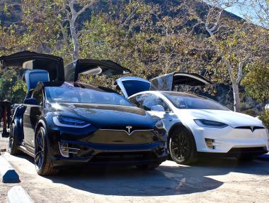 Tesla продаде рекорден брой коли през първото тримесечие на 2017 г.