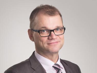 Финландският премиер сам пилотира самолета при държавни визити