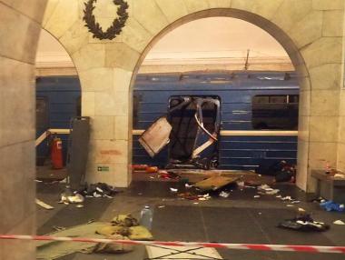 Двама души са издирвани за атентата в Санкт Петебург