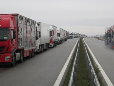 Опашката от камиони на „Капитан Андреево” е над 5 км