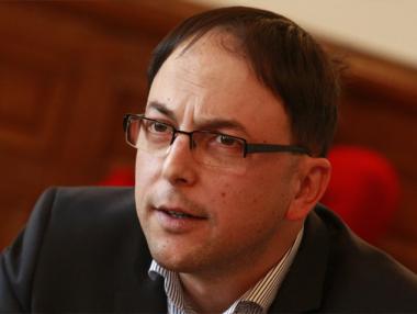 Правителство ще смени и шефа на агенцията за българите в чужбина