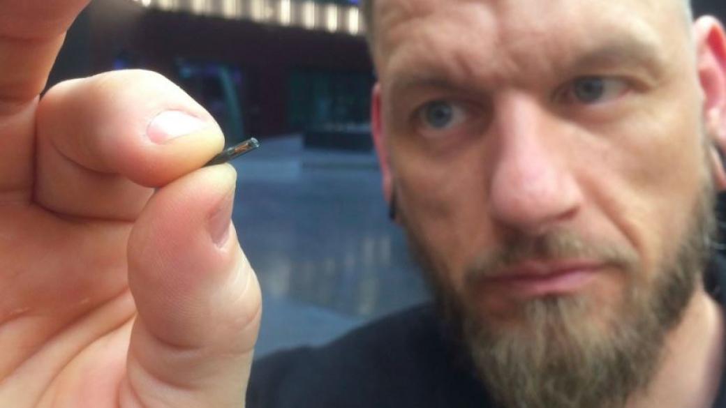 Шведска компания имплантира чипове на служителите си