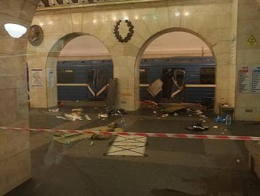 Задържаха трима предполагаеми съучастници на атентатора от Петербург