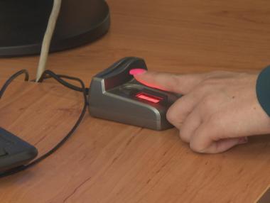 От днес влизането в болниците е без пръстов отпечатък