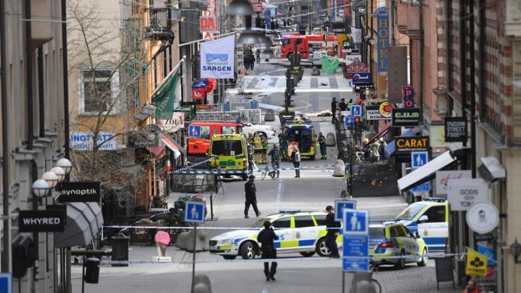 Задържаха двама души за терористичния акт в Стокхолм