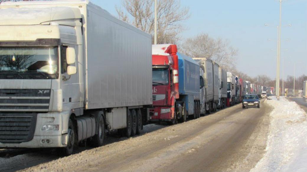 Опашката от камиони на „Капитан Андреево“ е 8 км.