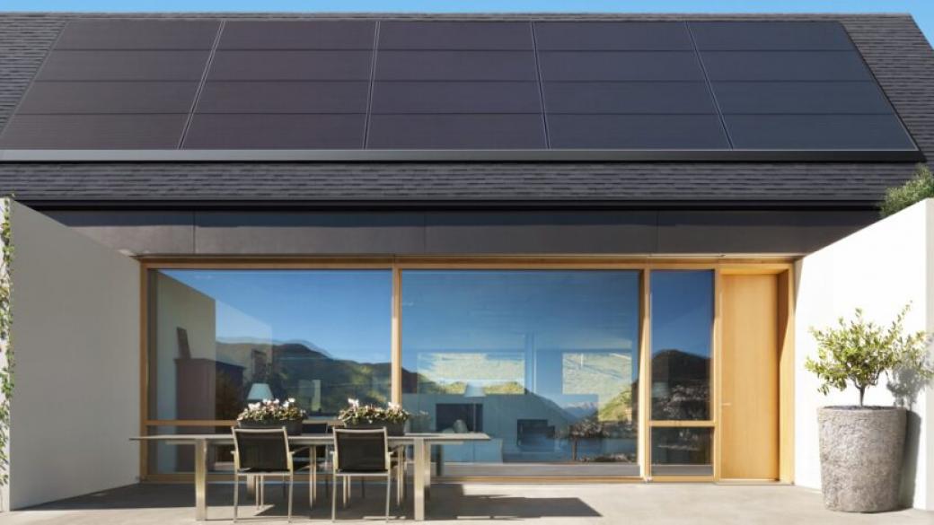 Tesla показа първи снимки на соларния си покрив
