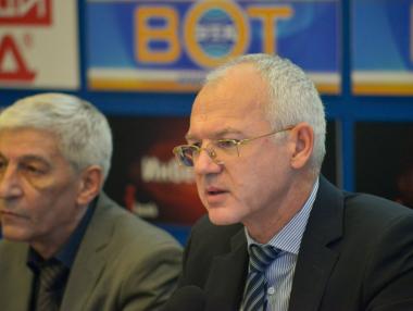 Бизнесът иска да отпадне добавката за трудов стаж