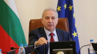 Подкрепата на Румен Радев е спасила поста на служебния правосъден министър