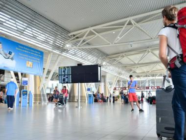 Външно с предупреждение за терористични заплахи към пътуващите