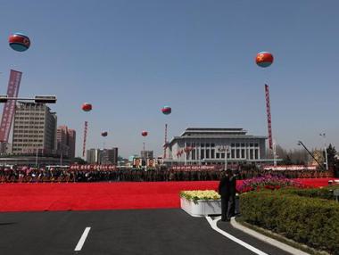 Северна Корея откри комплекс с небостъргачи