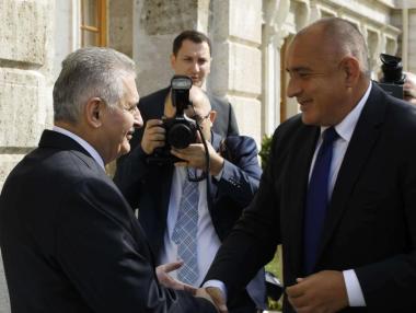 Турция потвърди пред Борисов ангажимента си към мигрантската криза