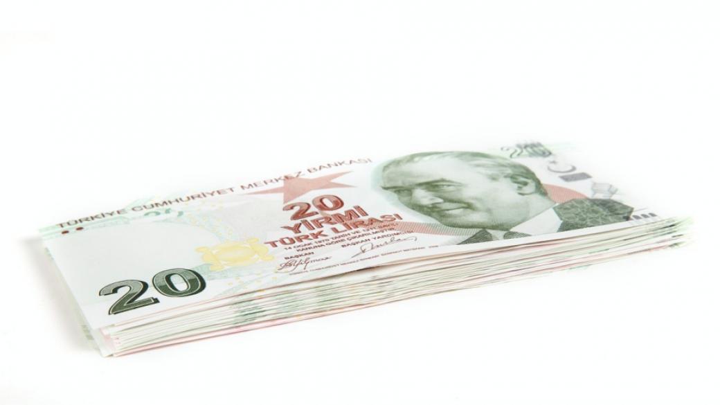 Референдумът в Турция обезцени лирата спрямо долара