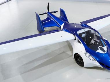 Словашката летяща кола AeroMobil вече е в производство