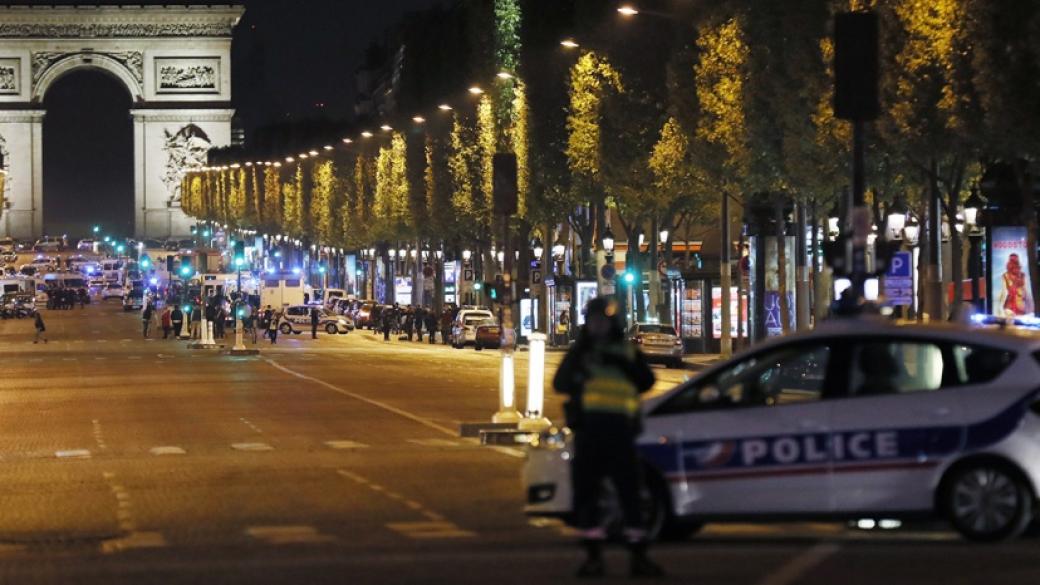 Френската полиция издирва втори заподозрян за атаката в Париж