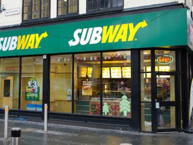 Subway затвори 359 заведения в САЩ