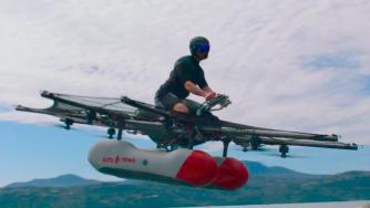 Летящата кола Kitty Hawk ще е готова до края на годината