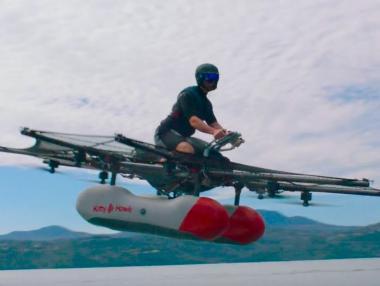 Летящата кола Kitty Hawk ще е готова до края на годината