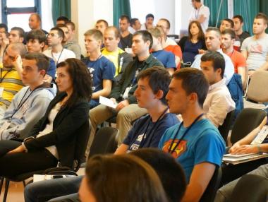 СофтУни с безплатно обучение по програмиране в 7 града