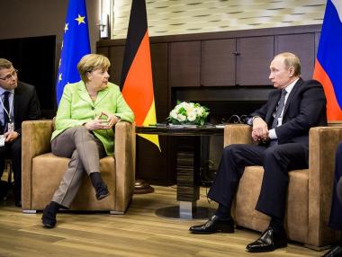 Санкциите срещу Русия може да отпаднат, ако се спазва Минското споразумение