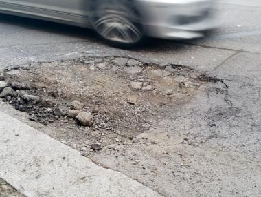 Холандия тества самозакърпваща се настилка на пътя