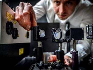 Най-бързата камера в света снима по 5 трилиона кадъра в секунда