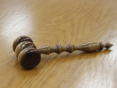 Моите съдилища са по-важни от твоите