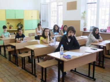 Гимназиите ще приемат 60 748 ученици в 2324 паралелки