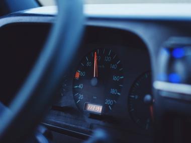 Български евродепутат предлага европейска програма срещу манипулиране на километражите