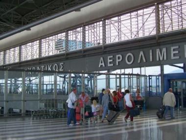 Национални стачки блокират живота в Гърция