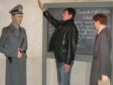 Зам.-министърът с нацисткия поздрав е подал оставка