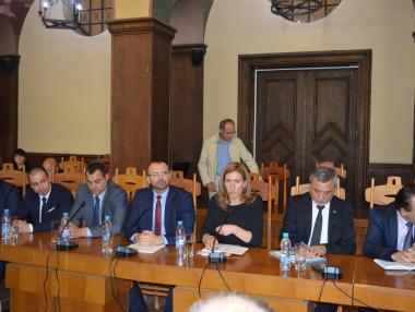 Голяма част от цените за чадър и шезлонг ще бъдат намалени това лято